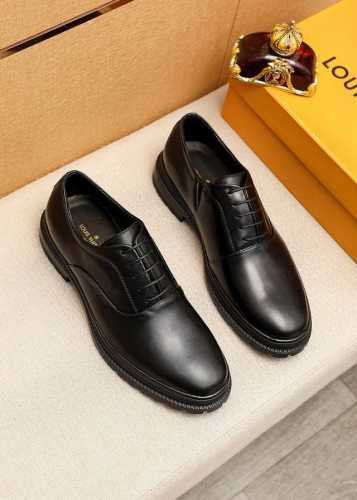 商品商标：Louis Vuitton 路易威登 商务皮鞋 正码码数: 39-44 38.45.46订制 商品材料：精选 进口头层小牛皮鞋面，进口头层牛皮内里。强