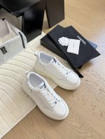 chanel 25C新款运动休闲鞋 百搭小白鞋 款式搭配不会出错 撞色搭配活力满满啊 侧面压印Logo 上脚很秀气 鞋面原版定制材料 原版大底 Size:35-