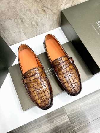Berluti～ 码数:39-43 P： Berluti 布鲁提 新款男士手工擦色皮鞋，甄选优质进口小牛皮雕花 擦色工艺处理效果 半固特异冷粘工艺 古朴大气 将 - 点击图像关闭