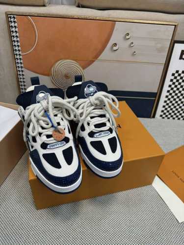 面包鞋 升级版 LV-路易-威登 PK市场一切版本 情侣款 走秀新款 篮球板鞋 代购品质 原版1：1开发复刻！！上脚非常舒适 做工精细 鞋面由意大利进口小牛皮拼