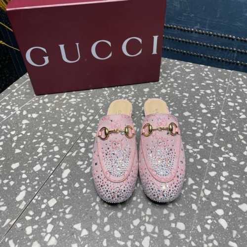 Gucci 古驰顶级品质①面料：牛皮 牛皮压字母 字母材料点钻②内里／垫脚:羊皮里③大底：原版意大利真皮底④码数：35-42 40.41.42定做不退换 包装：