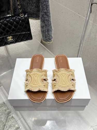 celine 塞琳 2025Ss 春夏新款拖鞋 凯旋门英伦风平底微标拖鞋 简约大气时髦 耐看不过时 是时尚圈永不退潮的经典所在，复古的英伦风格，让你穿出不一样的