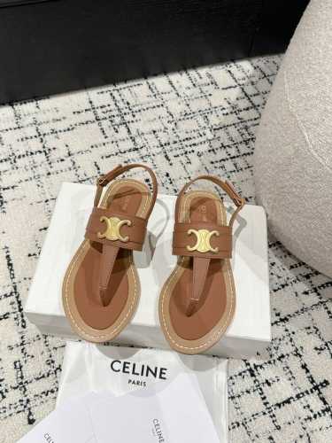 340 Celine 25 春夏最新款复古凯旋门时髦凉鞋夏天搭配袜子 简直绝绝子了复古的点上带上了满分时髦感颜值 绝原版购入开发 依旧最高输出还原原版 面料：定