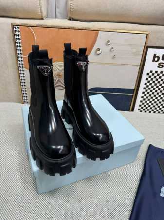 prada 普拉达 k new arrival～ 秋冬短靴 鞋底造型很有线条感，登山鞋底的造型，鞋面简约百搭！ 小短腿大长腿都能轻松驾驭呀 顶级品质 35-41 - 点击图像关闭