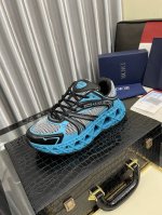 出厂价Pp： Dior 迪奥 -高端品质 原单休闲运动鞋 -鞋面：丝绸小牛皮.高周波品牌图腾、品牌网布布匹、鞋舌塑胶品牌Logo、后跟高周波品牌Logo -内里