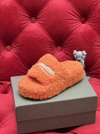 独家实拍 高版本 Balenciaga巴黎世家23Vs秋冬最新爆款情侣毛拖系列 原版购入开发 一比一做货balenciaga 整体鞋型汲取了balenciaga - 点击图像关闭