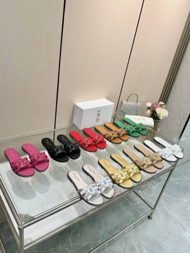 dior 迪奥新款 9色可选 牛皮面料 码数35-42 出厂价p 皮底200