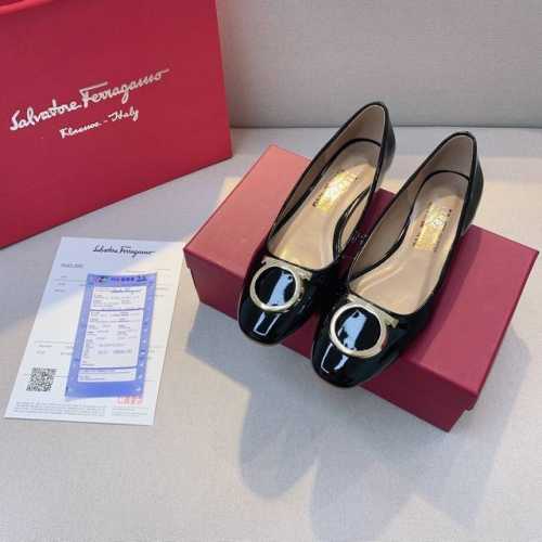橙子出厂价 Ferragamo 菲拉格慕 方头漆皮平底单鞋 浅口低跟女鞋 跟高：1.5Cm 码数：34-41