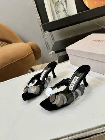 price: 品 牌： Jimmy Choo25春夏 Jc新款珠片方头夹脚猫跟拖鞋！ 鞋面采用透明珠片面手工精心制作尽显时髦优雅气质，令脚下每一步都散发迷人魅力 - 点击图像关闭