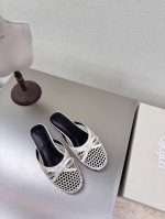 un精品 大网孔 系列拖鞋 小众设计师25发布会新款 单鞋 可爱头 白色网孔 拖鞋 Untitlab 面料选用小牛漆皮 透气网布 内里舒适羊皮里 原版可回收材质