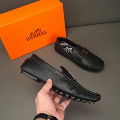 实价 官方新款，品牌Hemes 爱马仕 套脚船鞋胡歌同款哦 奢华低调有内涵， 进口荔枝纹牛皮，舒适透气，配合全羊透气拒绝掉色羊皮内里，真才实料、延续了爱马仕所坚
