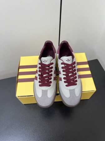 Adidas｜Gucci三叶草Logo与标志性三条杆为设计元素将其与独属于的Gucci 双方选择Adidas Originals经典鞋型 Gazalle为蓝本， - 点击图像关闭