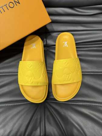 38-45 Louis V*高端精品 奢品拖鞋，1:1高端品质，休闲阳光宽松舒适型，最高版本高品质精品，经夏季必入哦！ - 点击图像关闭