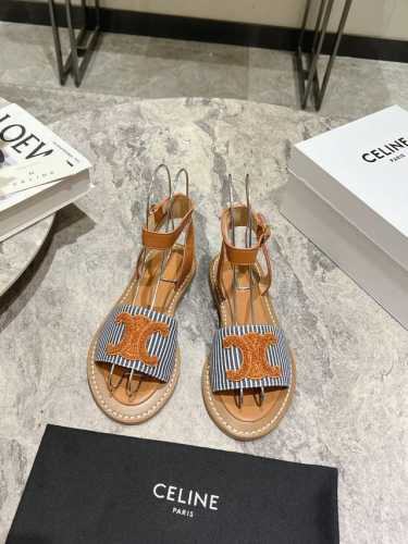 celine 思琳春夏最新款复古凯旋门时髦凉鞋夏天搭配袜子 简直绝绝子了复古的点上带上了满分时髦感颜值 绝原版购入开发 依旧最高输出还原原版定制复古感胎牛皮、内