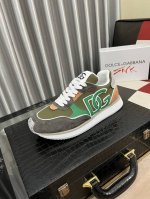 出厂价： 新品dolce&Gabbanadg高端男士运动休闲鞋。顶级专柜原单货。 原版进口牛皮 多种材质拼接设计进口牛皮内里 牛皮垫脚原版tpr弹力大底。 Si