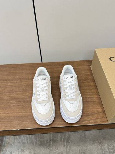 celine｜赛琳25S最新凯旋门厚底小白鞋 增高休闲运动鞋 充满街头感的一双鞋子，经典百搭时尚，这款鞋有它自己独特的设计，帆布鞋面适应春夏季节 踏青必备款 鞋