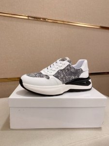 调工厂P价 男装男鞋 运动原单 迪奥D 新款专柜同步发售，鞋面意大利进口头层牛皮，全进口羊皮内里，完全1比1复刻，鞋底：原厂特供原版底，独家活动成型底超级舒适，