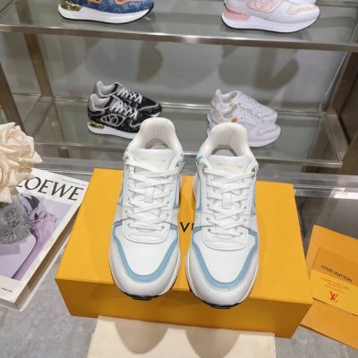 出厂 顶级版本 路易威登官网同步2025春秋情侣款火爆上市，这款Neo Run Away运动鞋的灵感源自跑鞋，将Lv标志性的必备鞋款融入潮流，该版本原版1：1复