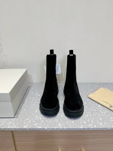 中靴 Brunello Cucineli ss24 new arrival 秋冬新款 弹力一脚蹬 中筒靴 上脚帅气舒适 秋冬一定要有一双Bc的战靴 BC家的品牌