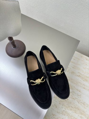 bottega Venet* 五金结绳配饰 女士Astaire乐福鞋 麂皮 老钱风 乐福鞋 原版一比一做法 一致五金 黑色 当今流行的又一趋势 天花板啦 3色百