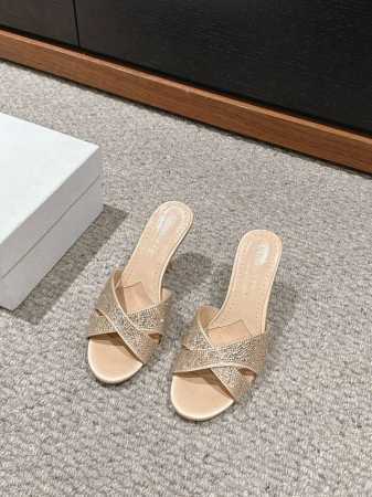 顶级品质 Dior Ss24 New Arrival～ D家2024春夏新品｜交叉凉拖鞋 兼具性感与脚翘，无法抗拒的优雅气质 露跟系列高跟鞋dior典范之作！精 - 点击图像关闭