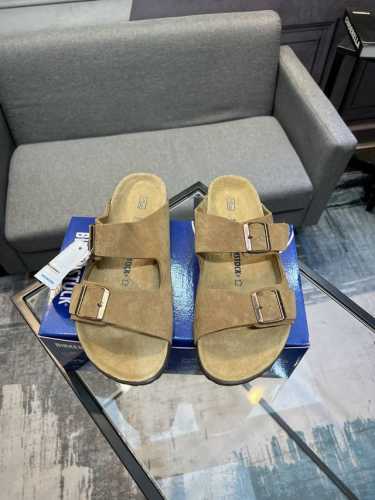 独家实拍 顶级版本 24Ss情侣德国birkenstock勃肯boston真皮包头软木拖鞋博肯沙滩情侣拖鞋 多色选择！ 专柜包装！ 鞋面：原版牛皮京 垫脚牛皮京