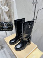 出厂 MICHAEL KORS MK秋冬爆款短靴 官网同步发售 面料：进口头层牛皮+反绒皮 内里：进口透气羊皮 大底：防滑原版橡胶大底 码数：35-41 35