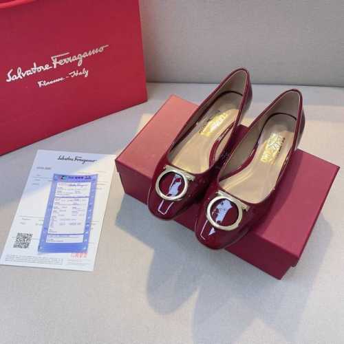 橙子出厂价 Ferragamo 菲拉格慕 方头漆皮平底单鞋 浅口低跟女鞋 跟高：1.5Cm 码数：34-41