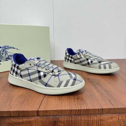 新品上架 格纹 Terrace 运动鞋 Burberryi 终于来了 酷 飒 全新露台休闲运动鞋 巴宝莉 Burberry 经典原素 超舒服的鞋子 骑士蓝色防滑