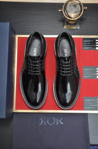 出厂价P Dior 牛皮内里 迪奥原版1:1高品质出厂，进口原版料，进口版原牛皮，水染牛皮内里，原版Tpu大底，码数:38-44