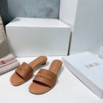 高品质出厂 ！顶级品质Dior迪奥 D-Lane25春夏新款一字刺绣圆跟拖鞋！这款 D-Lane 凉拖彰显经典风格。电绣经典Christian Dior Par
