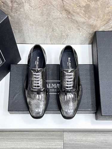 balmain 巴尔曼新款男士皮鞋 面料采用进口原版牛皮 车缝线工艺打造 全进口胎牛皮 看得见的质感 重工车线 标配Logo牛皮垫脚 大牌体验 上脚柔软舒适 男