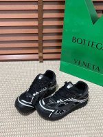 橙子出厂价 Bottega Veneta 葆蝶家秋冬秀款BV Orbit运动鞋 休闲老爹鞋 采用原版轻质科技网布面料，原版一致！工艺复杂！ 搭配几何图案设计橡胶
