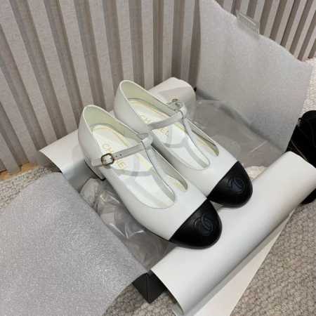 CHANE* ｜小香23ss新品玛丽珍鞋 今年的款是怎么回事 都太美了吧 这个春夏注定不平凡 自带精致与气质 就很有当代的复古那味儿～～ 既有单鞋的舒适又有玛丽 - 点击图像关闭