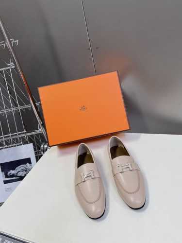 Hermes 爱马仕经典热卖代购级乐福鞋 穆勒单鞋 海外代购买手货源，纯原定制 韩国客过毒验收 1一级定制胎牛皮面料，马克缝线 纯手工滚边 2混种羊皮内里 垫脚