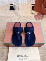 Loro piana 拖鞋 2025官网 Lp新品发售Loro piana 官网同款同款拖鞋 采用 Wish 羊京面料制作 鞋面采用优质特级羊绒 垫脚羊绒 垫脚