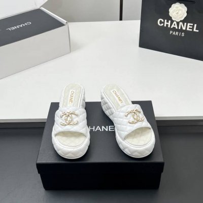 主推款 顶级品质 实物拍摄太美啦Chanel2670新款菱格链条厚底拖鞋坡跟防水台凉拖鞋 真的太美啦吧 香奈儿属于夏天的颜色 仙女必备爆款 太喜欢这双鞋了 ch