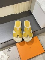 Herme* 爱马*男士拖鞋休闲款 专柜对比质量 鞋面头层荔牛皮做工纯手工拉线 生胶透气防滑大底 内里透气舒适小绵羊羊皮 密度100 舒适 原版橡胶大底耐磨 码
