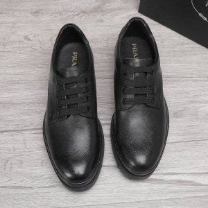 商品商标：prada 普拉达 商务皮鞋 正码码数: 38-44 45订制 商品材料：精选 进口头层十字纹牛皮鞋面，进口水染牛皮内里。强烈立体视觉效果，原版大底