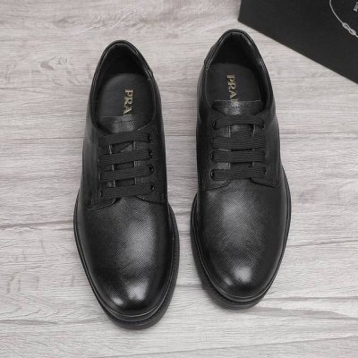 商品商标：prada 普拉达 商务皮鞋 正码码数: 38-44 45订制 商品材料：精选 进口头层十字纹牛皮鞋面，进口水染牛皮内里。强烈立体视觉效果，原版大底
