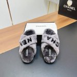 顶级版本 chanel 香奈儿 专柜同步新款厚底毛拖鞋 羊毛拖鞋 秋冬系列火爆上新，这一季毛拖香家小爆款！ 认准我家细节实力拍 专柜买版按正品1：1复制， 细节