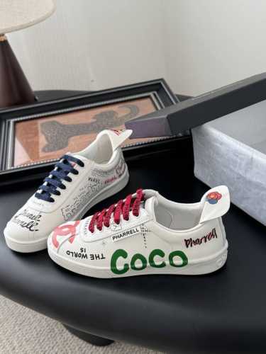 布 P340 皮 P360 Chanel 经典涂鸦休闲运动鞋 新款来袭 个性涂鸦，好看又百搭，细节拉满～ 今年最新版面 官网专柜限定款 Size:35-40