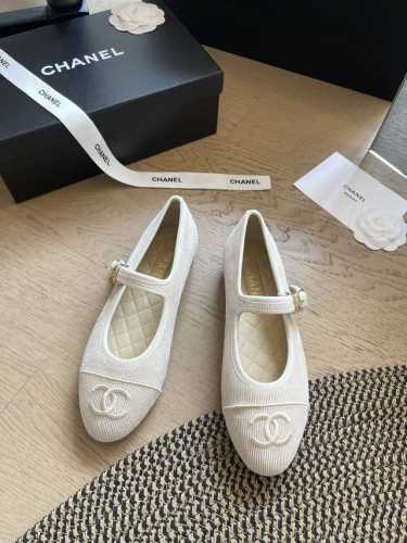 P布面 P360 皮面 P380 Chanel 24Ss新款玛丽珍小单鞋 这一季的玛丽珍真的太仙了~ 鞋型友好修饰脚型 内里菱格很高级而切很软脚感完美 码数:3
