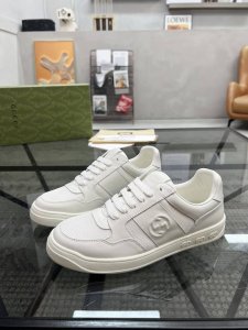 g 顶级代购 古 炸街男神爆款超级完美官网新品，专柜同步发售原厂配置，意大利进口牛皮搭配G布面料，高品质拼接复杂工艺完美复刻，舒适柔软牛皮内里垫，鞋底：原厂特供