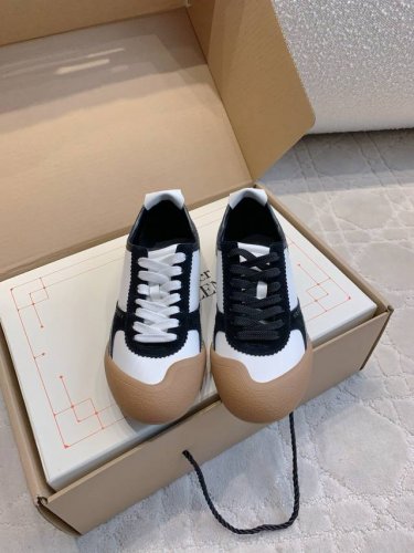 出厂价p Alexander Mcquee*新款德训鞋休闲鞋 顶级品质 运动 复古 时髦 休闲 融合在一起毫无违和感 鞋面原版小牛皮 内里垫脚牛皮 原版开模大底