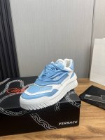 工厂价 Ｖｅｒｓａｃｅ.范思哲时尚皮革休闲运动鞋 常年热卖款 面料:头层牛皮 内里:羊皮皮内里 原版大底开模大底 尺码:38-45 45定做不退换