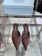 PRADA普拉达 2025ss新品T台秀场穆勒鞋 真丝尖头系列 顶级版本 prada25“T台秀款”,主推热卖款式，真丝材质搭配TPU穆勒系列春夏单鞋凉鞋系列