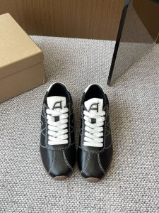 Ash 25Ss春夏新款 意大利轻奢潮牌 德训鞋 小白鞋优质牛皮多彩鞋标透气孔设计坚韧 明星同款休闲系列，简约设计的冲孔透气鞋身，搭配轻盈回弹增高鞋底 面料 进