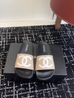 代购级 Chanel 25Ss 春夏沙滩拖鞋 系列 香奈儿 国内国外专柜断货王，找遍国内专柜心心念念终于到手 第一眼开箱看到实物让我太惊讶了，太喜欢了呼吁闺蜜们