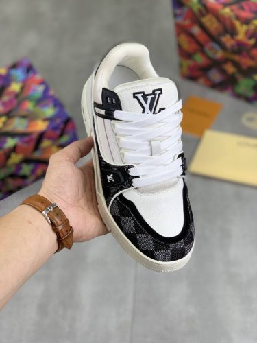工厂P价P 实价 最新款颜色 高版本2025Louis*Vuitto* Lv Traine 走秀款Trainer 大底和面料私模 绝对下血本费心思的一款鞋子 自